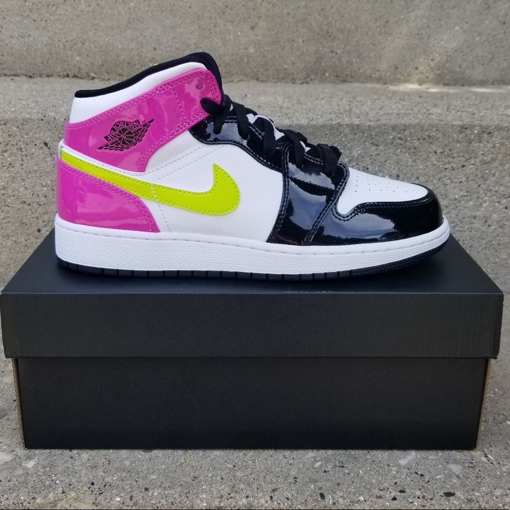 Nike Air Jordan 1 Mid ‘Poolside’ 6Y Women’s 7.5